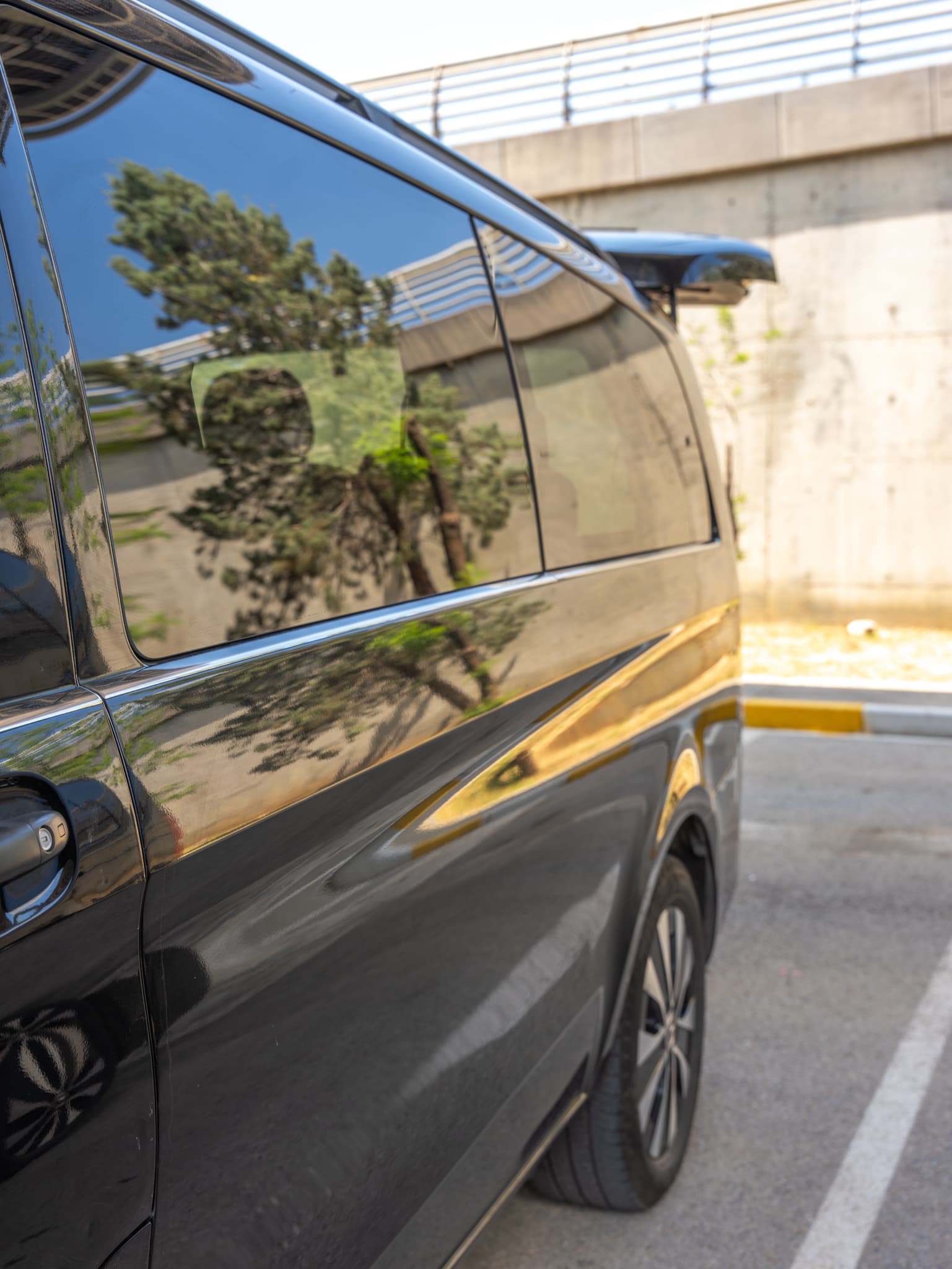 VIP Vito exterior — polished black bodywork